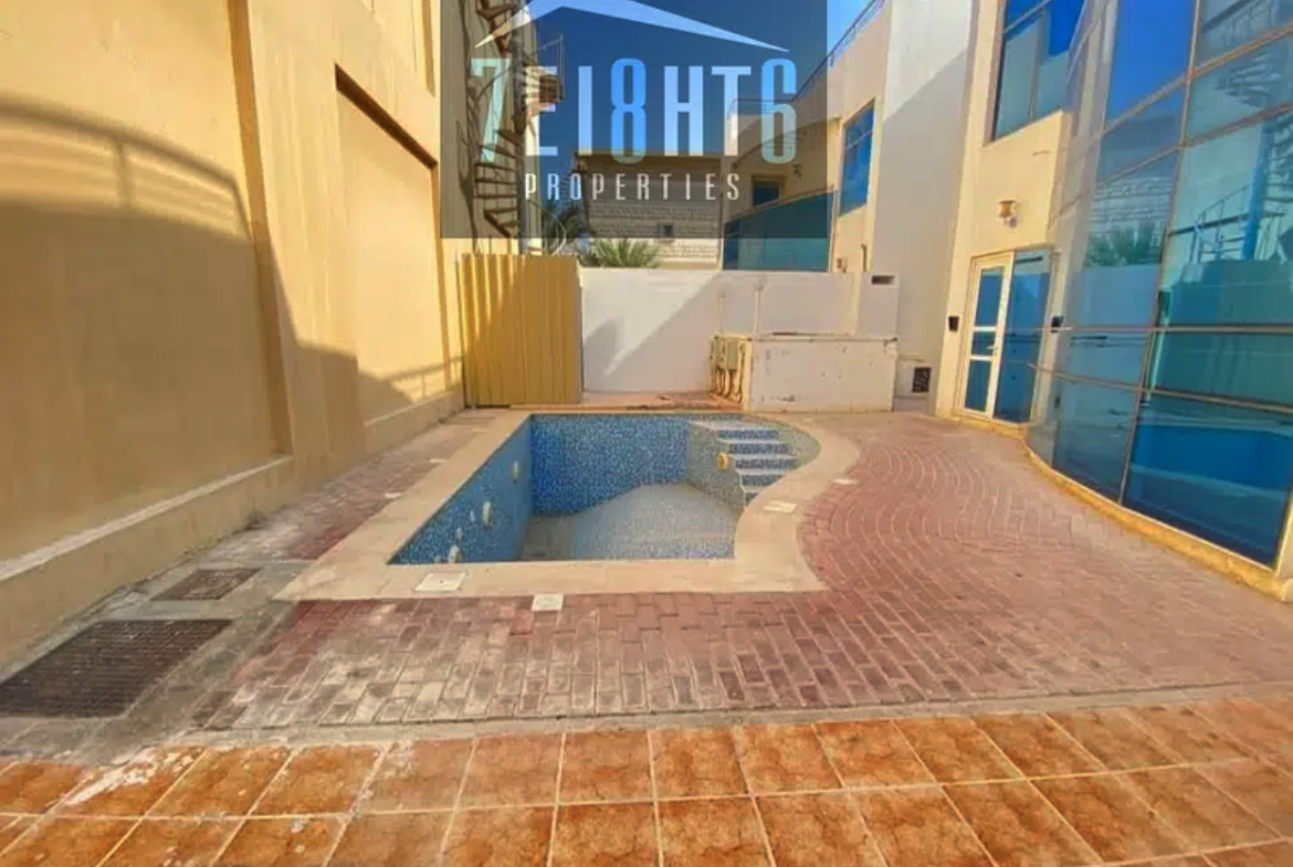 Beautiful 5 B/R Villa for Rent in Umm Suqeim