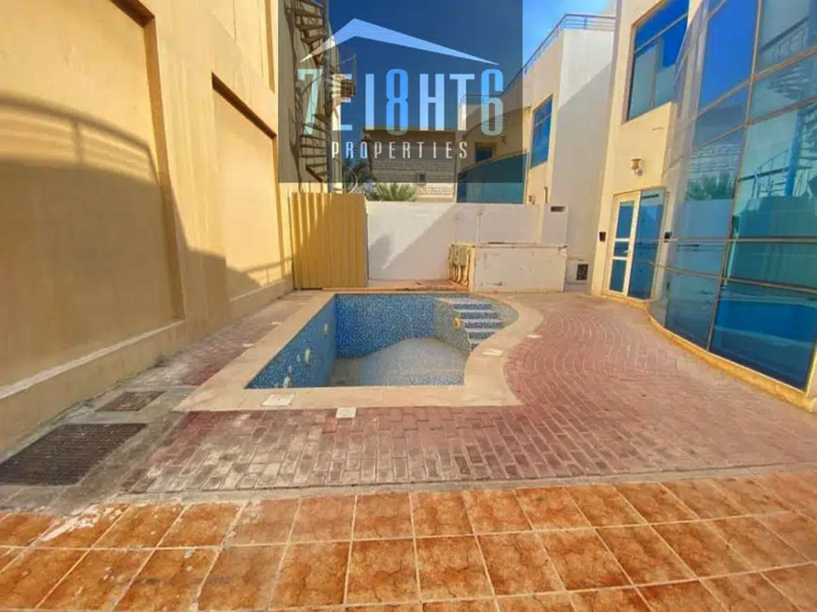 Beautiful 5 B/R Villa for Rent in Umm Suqeim