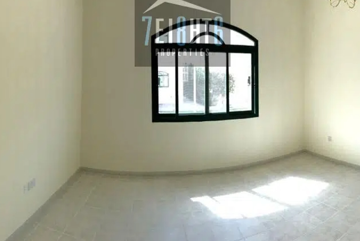 3 Bedrooms Fantastic Duplex Type Villa for Rent in Umm Suqeim 2