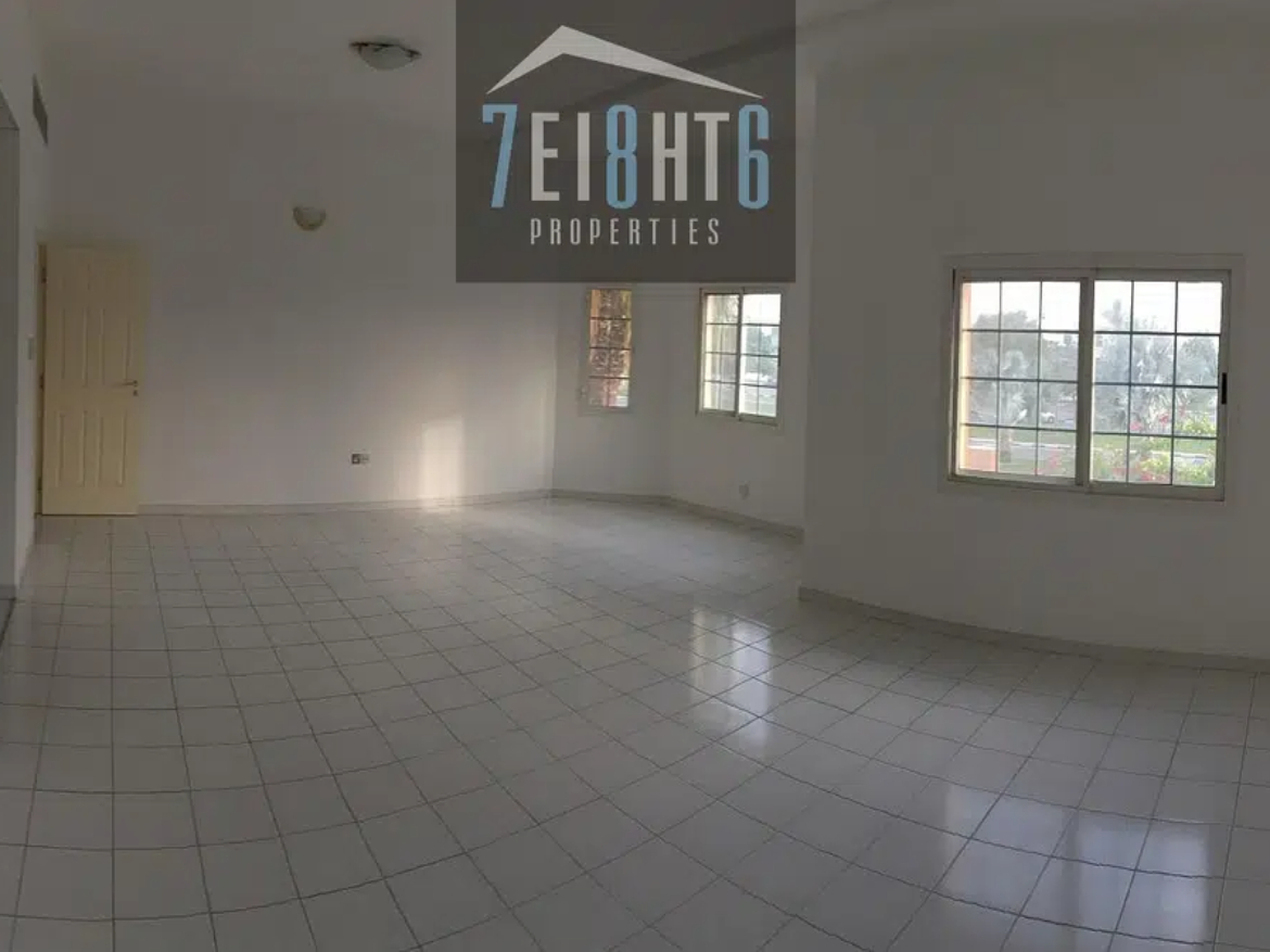 5 Bedroom Semi-Independent Compound Villa For Rent in Umm Suqeim 3