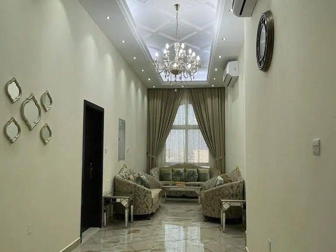 Very Spacious 5 Bedroom Villa For Rent in Al Awir