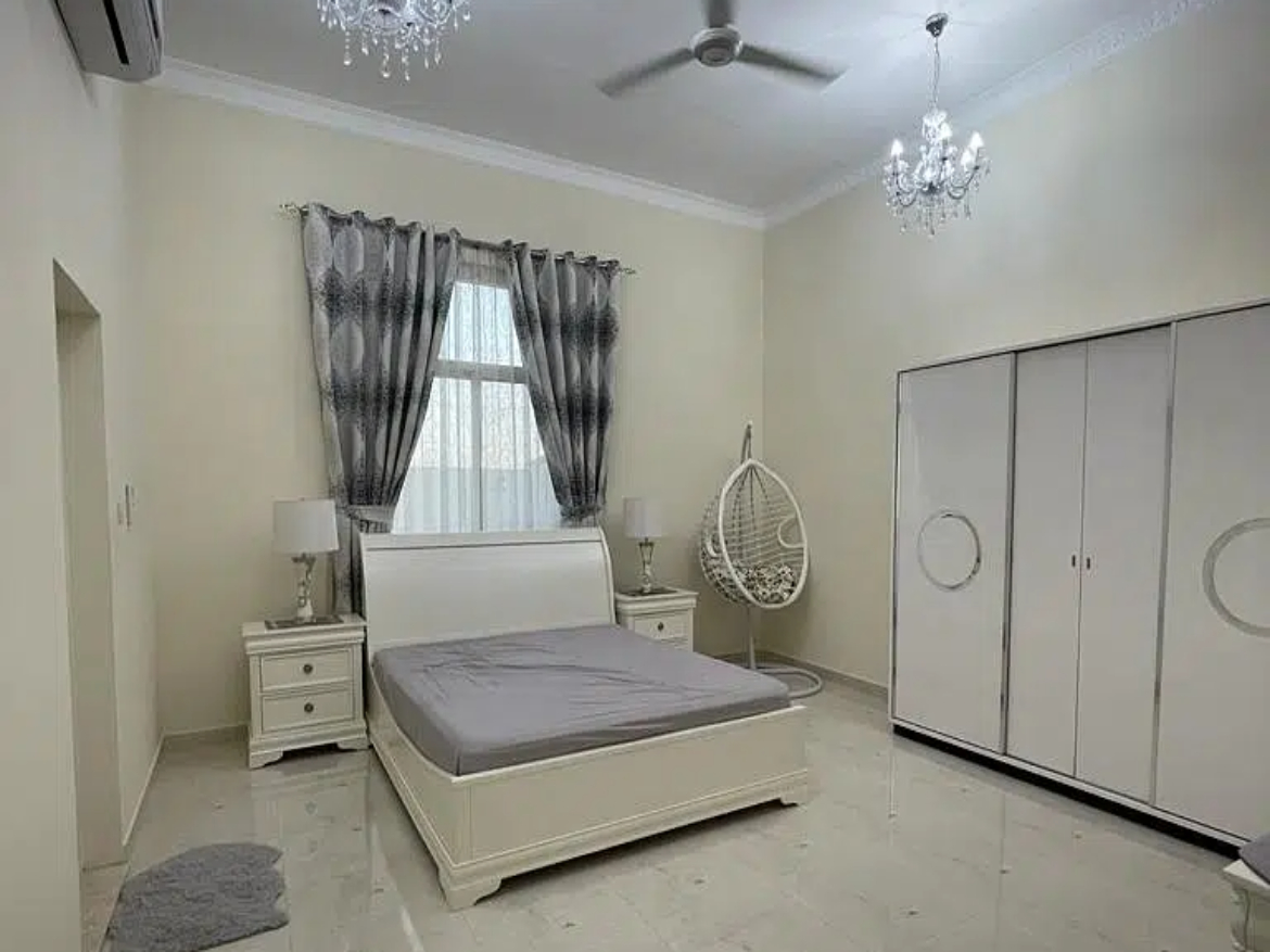 Very Spacious 5 Bedroom Villa For Rent in Al Awir