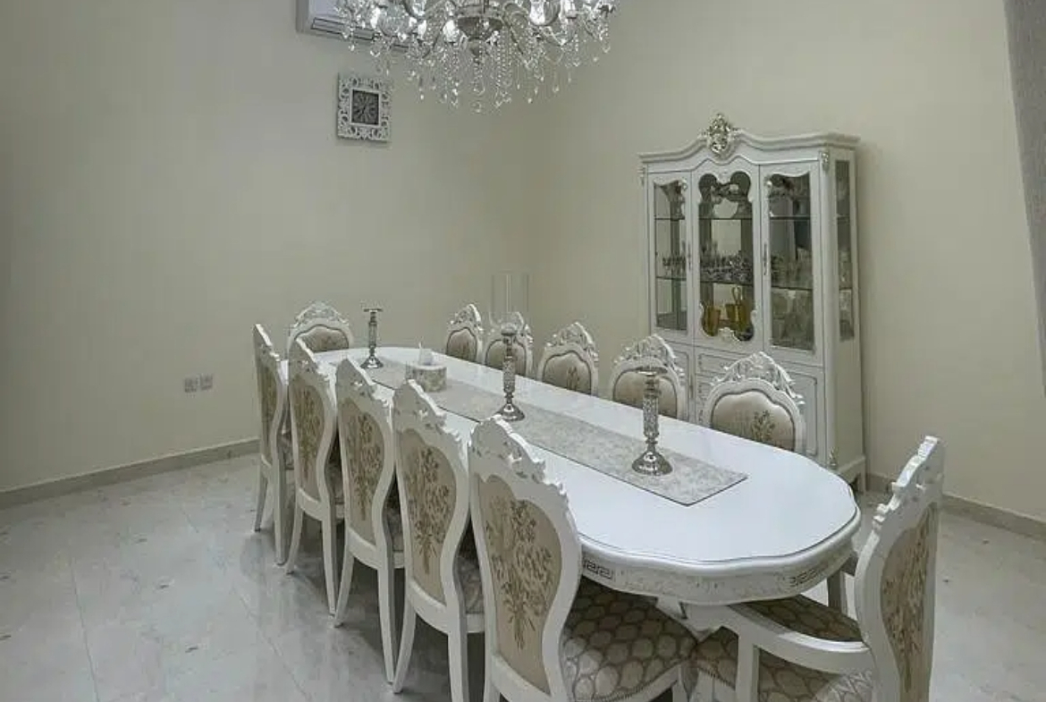 Very Spacious 5 Bedroom Villa For Rent in Al Awir