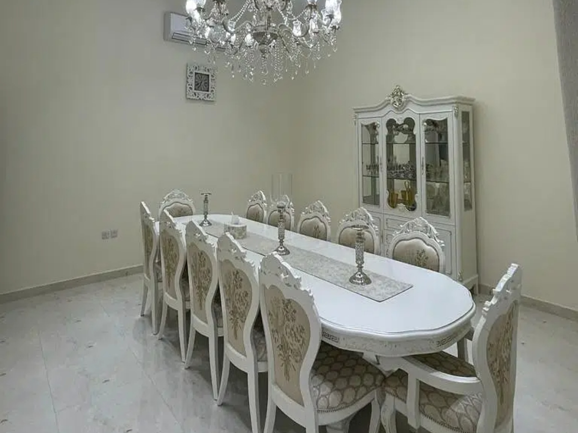 Very Spacious 5 Bedroom Villa For Rent in Al Awir