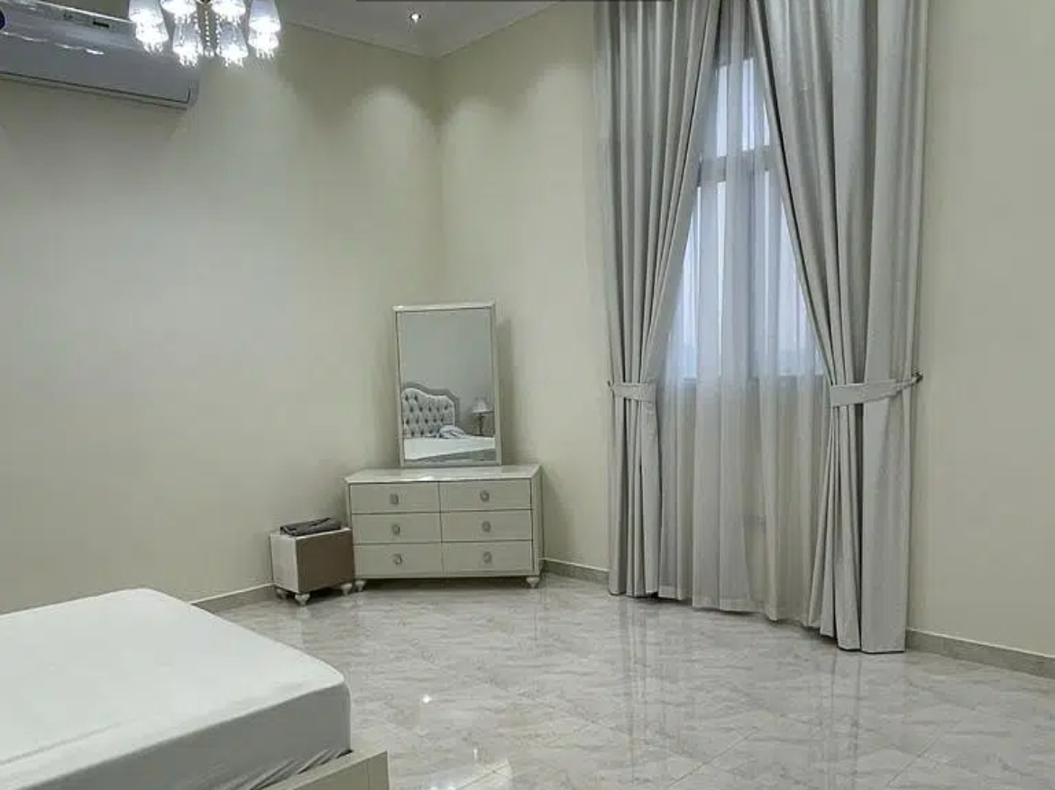 Very Spacious 5 Bedroom Villa For Rent in Al Awir