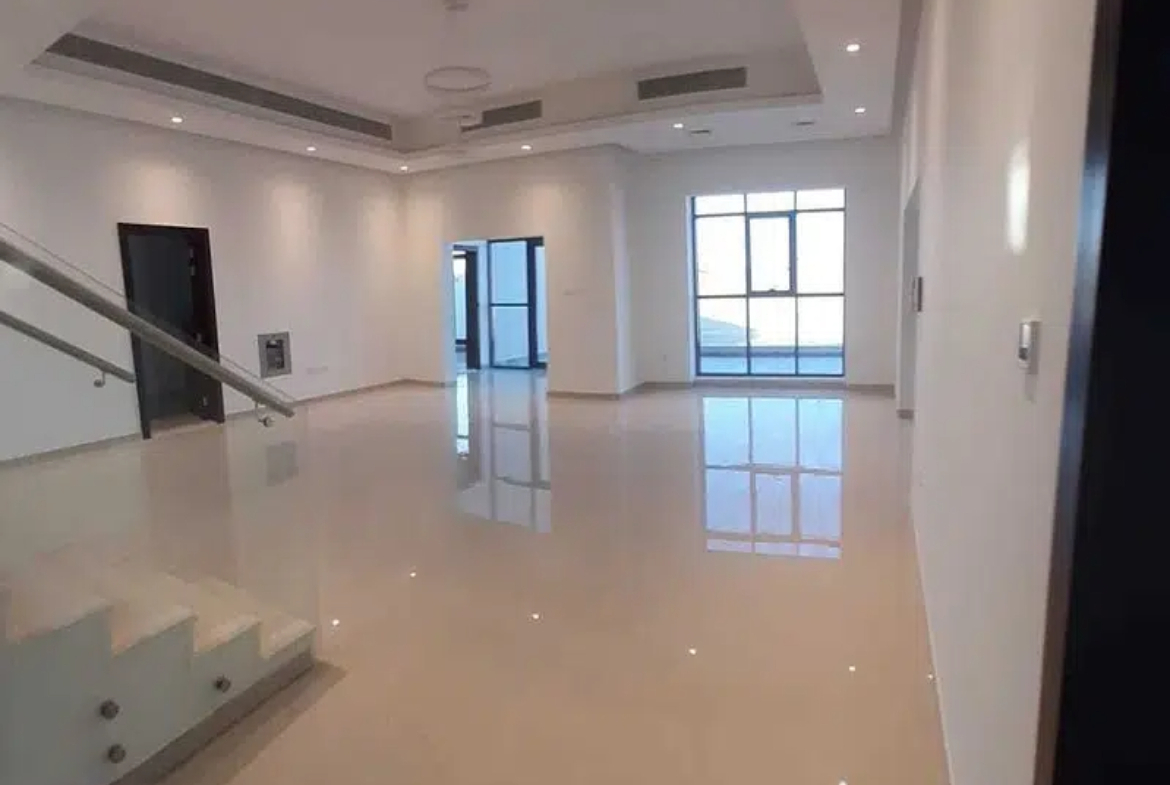 6 Bedrooms Villa for Rent in Al Khawaneej