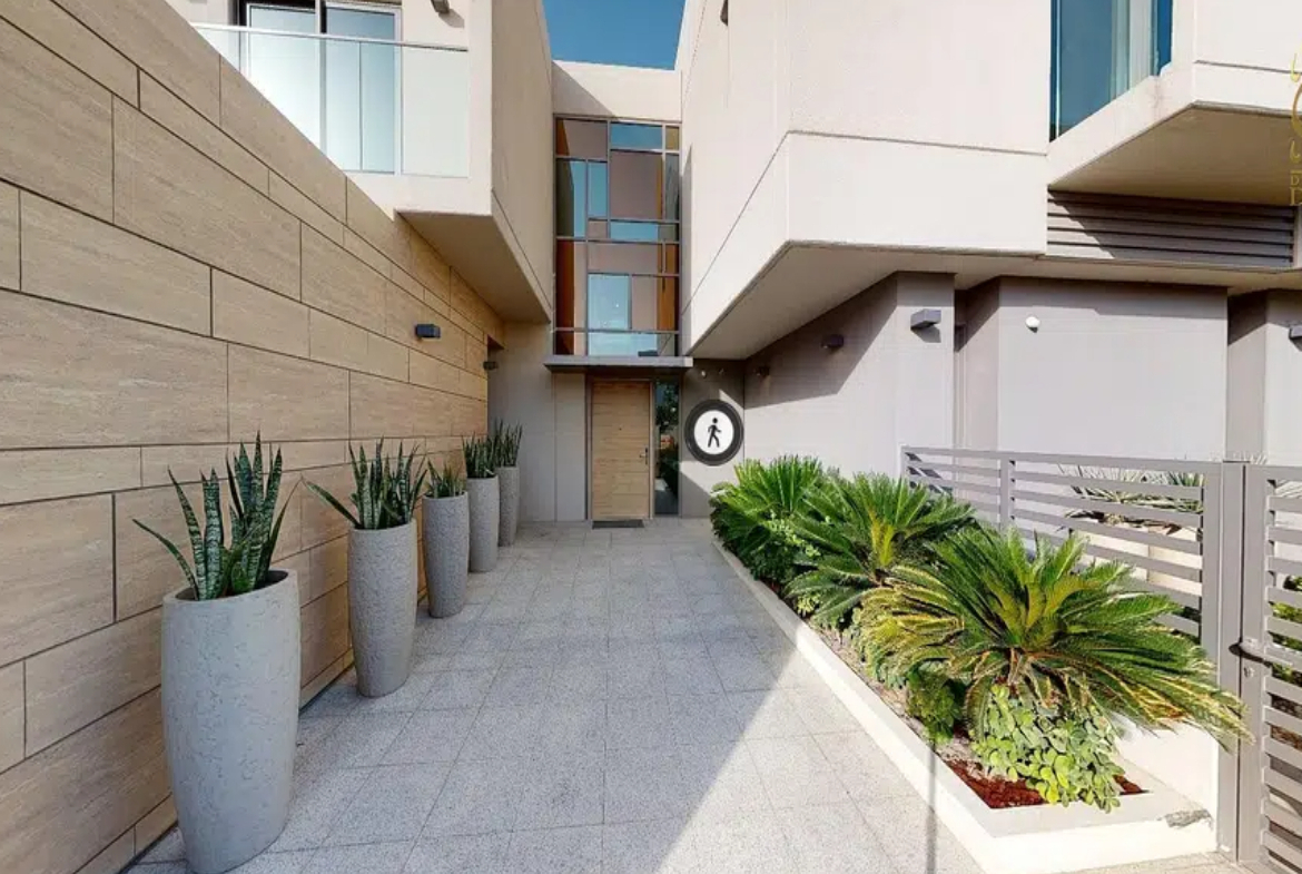 5 B/R Villa for Sale Ready to Move in Al Zahia, Sharjah